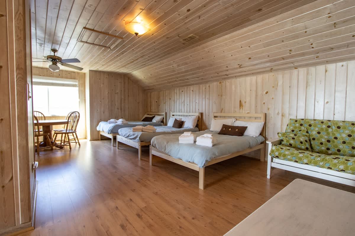 2nd Level Loft with 3 Double Beds, 2 Twin Beds and 2 Futons
