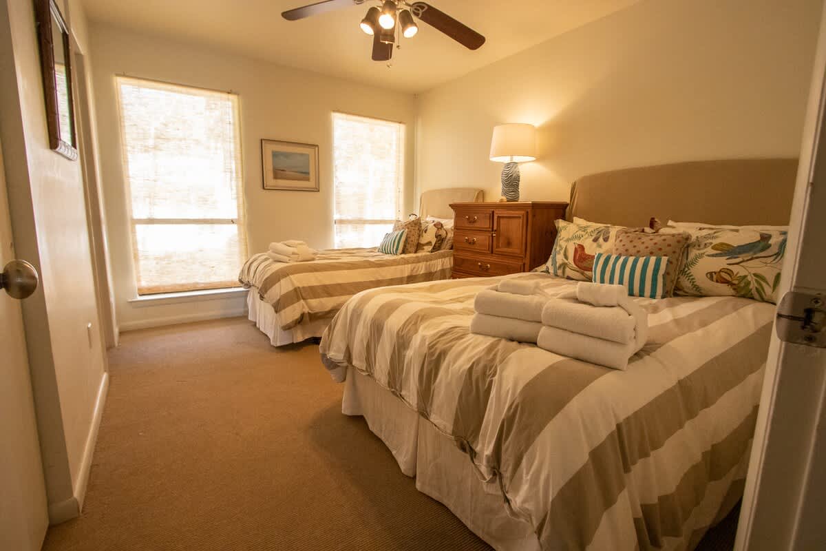 Guest Bedroom 1 Double and 1 Twin Bed