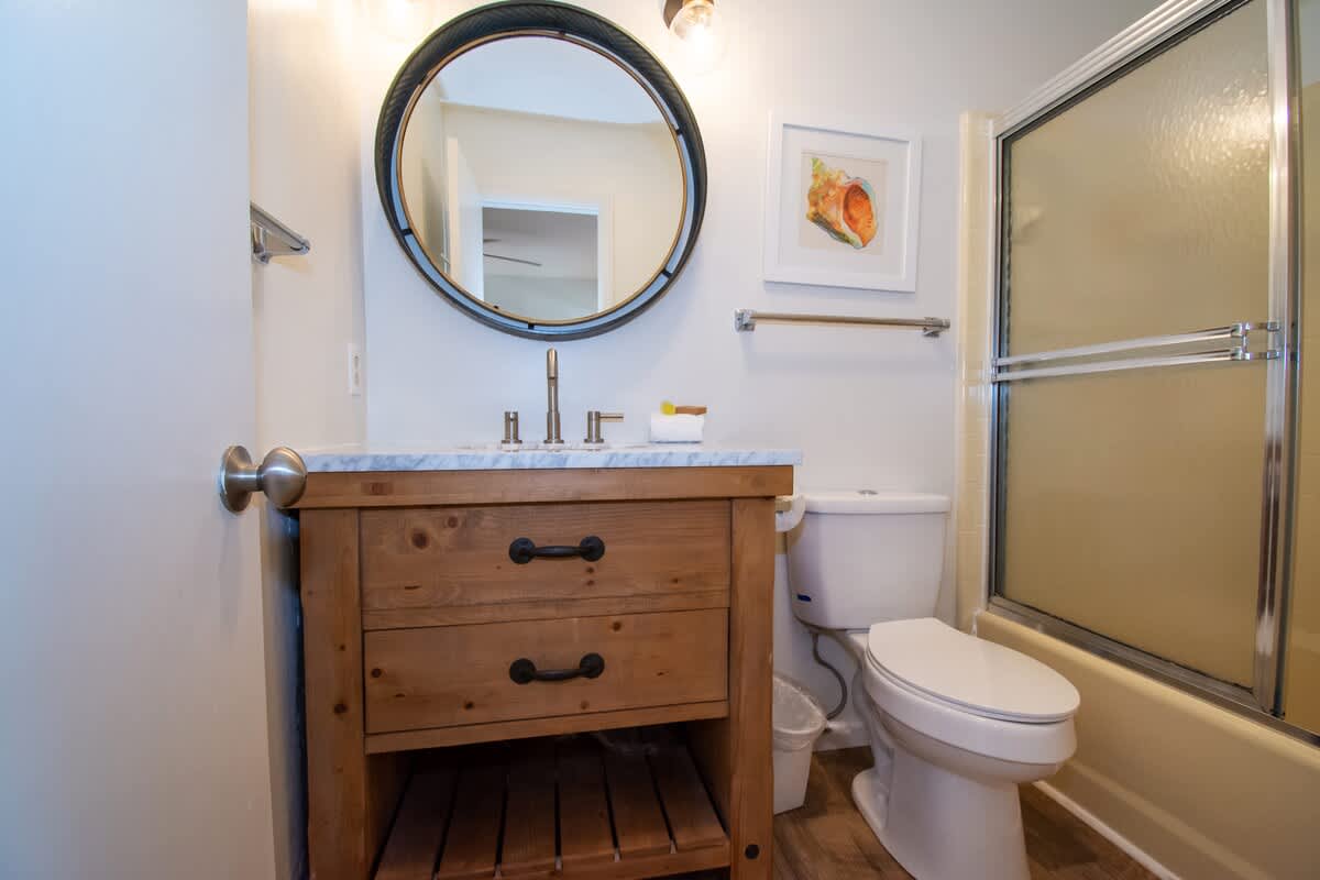 Full En Suite Bathroom