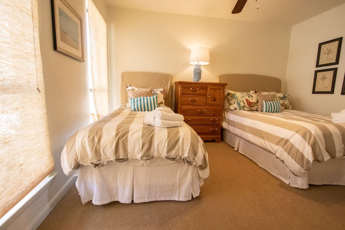 Guest Bedroom 1 Double and 1 Twin Bed