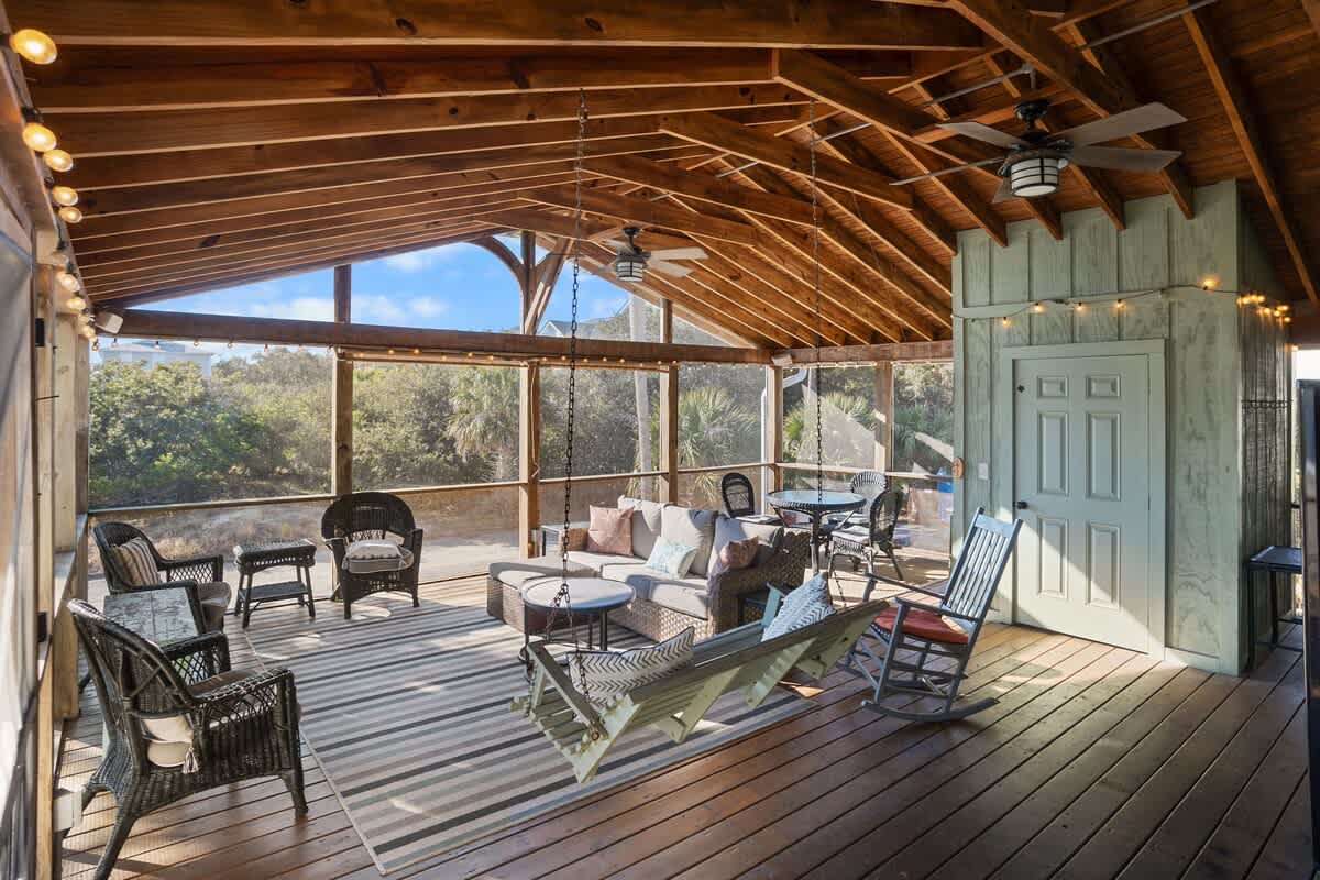 Upstairs Screened in Porch off of Kitchen 