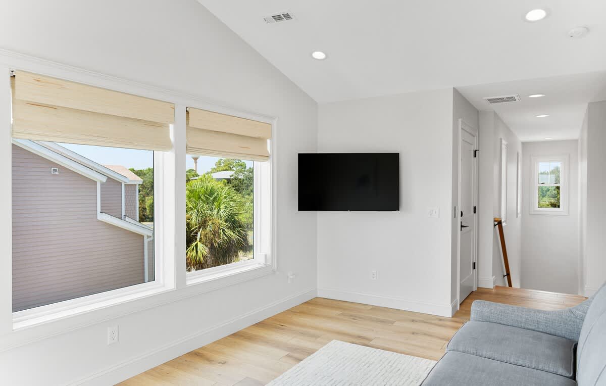 Upstairs Seating Area 