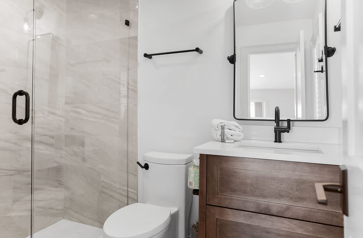 En-Suite Bathroom with Walk-In Shower 