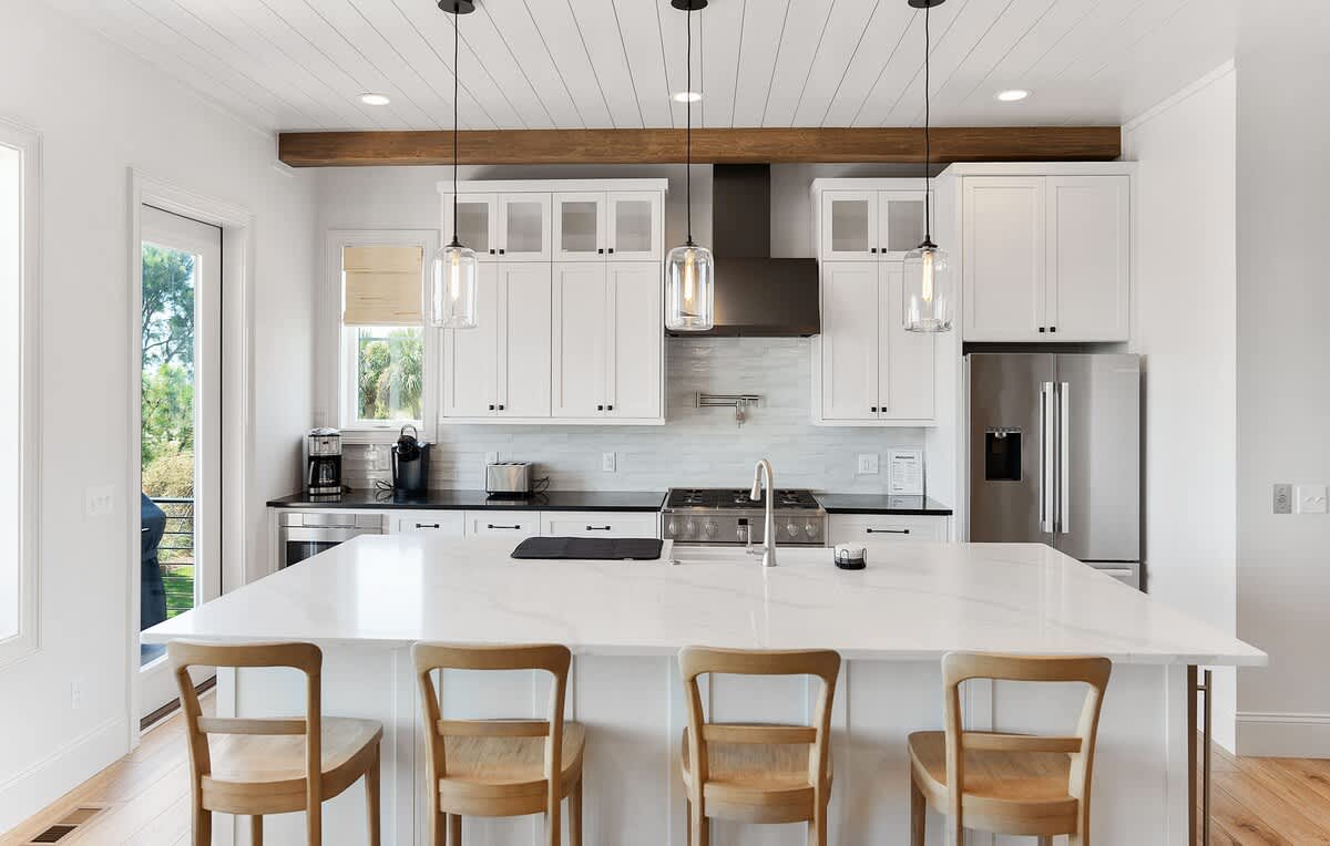 Island Seating 4 with Wine Cooler 