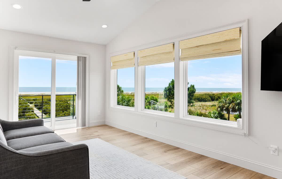 Upstairs Seating Area 