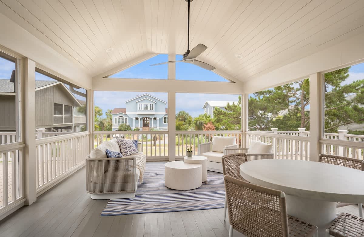 Gorgeous screened in porch