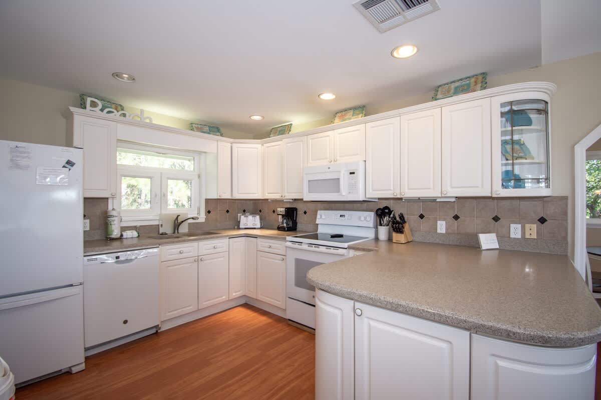 Large, well-equipped kitchen