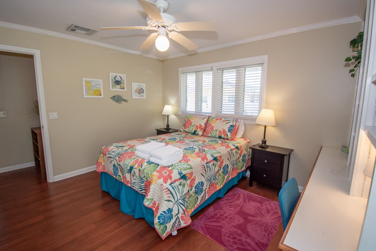 2nd floor guest bedroom 