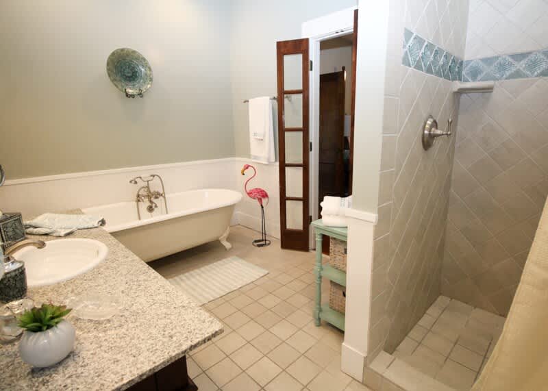 Primary En Suite Bathroom 