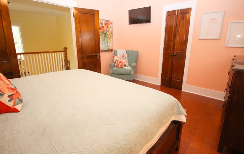 2nd Floor King Bedroom