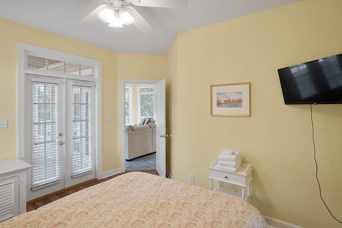 Guest Bedroom 1st Floor