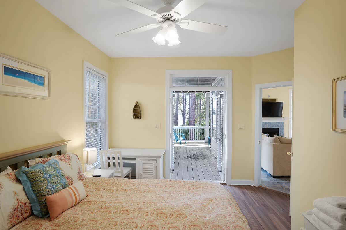 Guest Bedroom 1st Floor