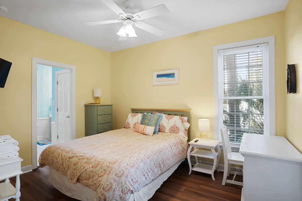 Guest Bedroom 1st Floor