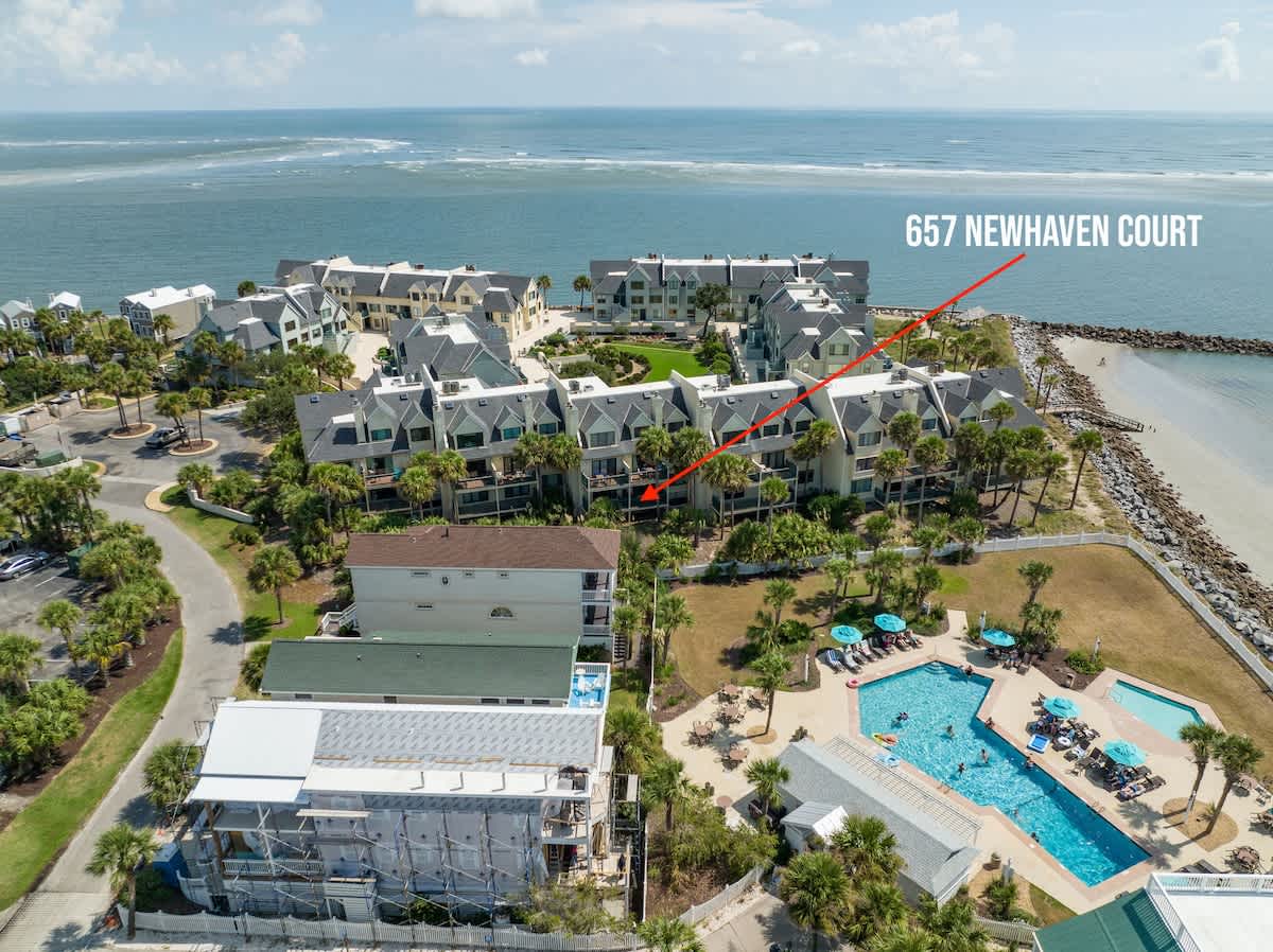 657 Newhaven | Photo 59