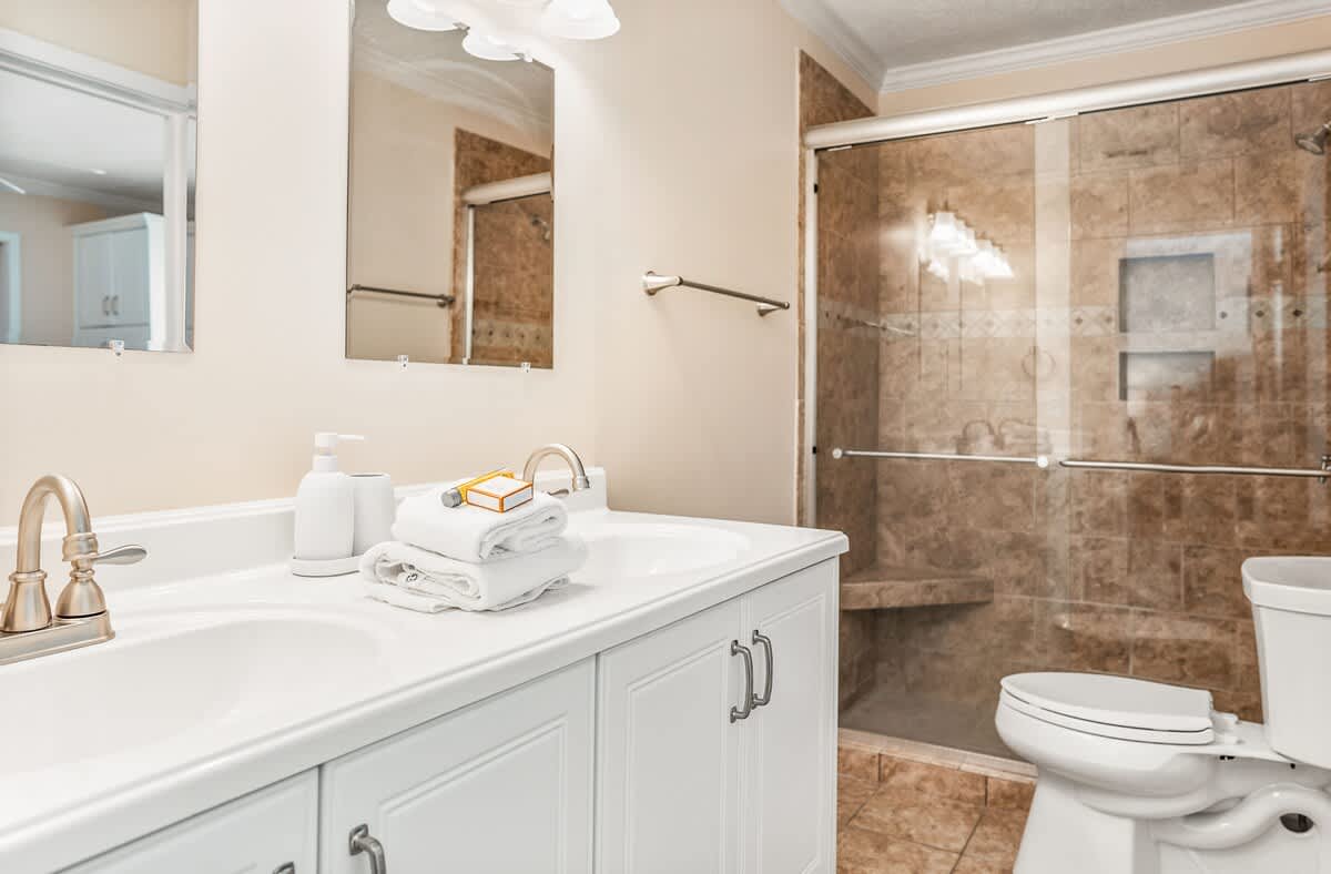 Primary bedroom with en suite bathroom