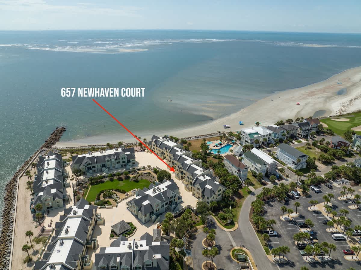 657 Newhaven | Photo 65