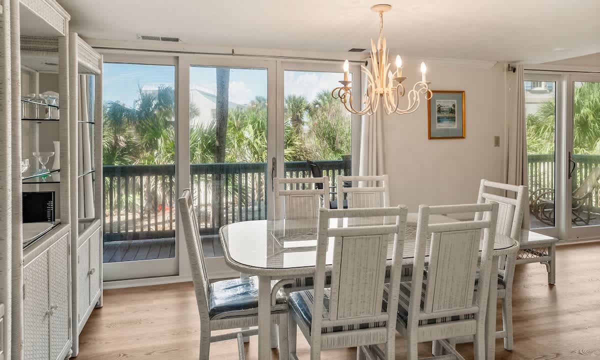 Dining room right off of kitchen