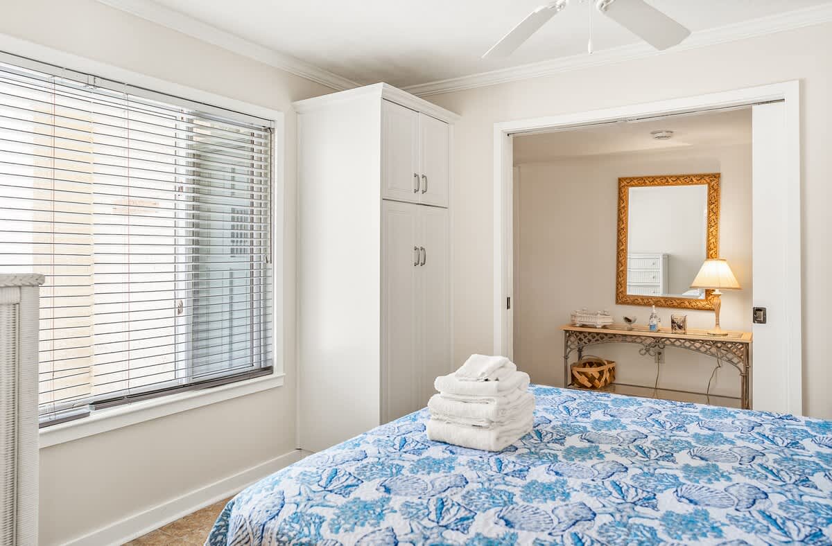 Two Guest bedrooms with Jack & Jill bathroom