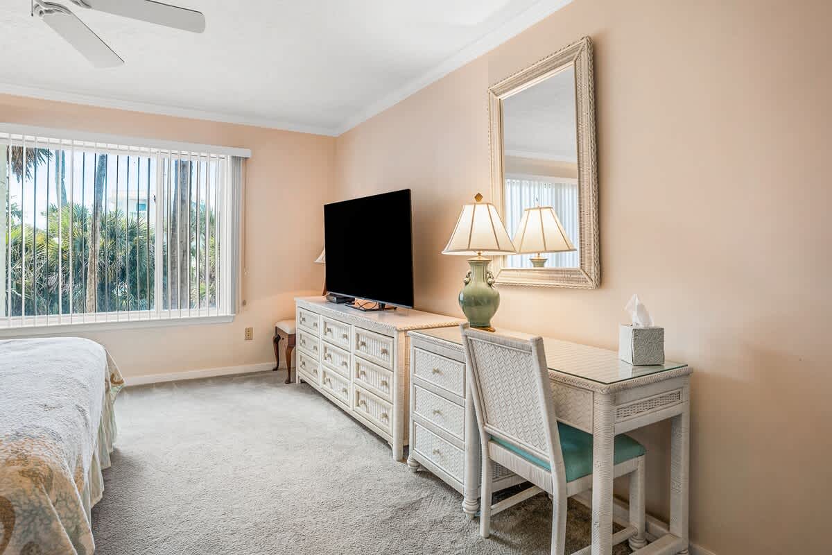 Primary bedroom with en suite bathroom