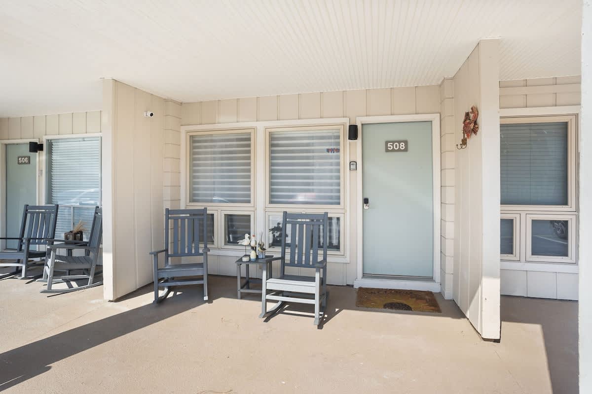 Front Patio Area with Seating