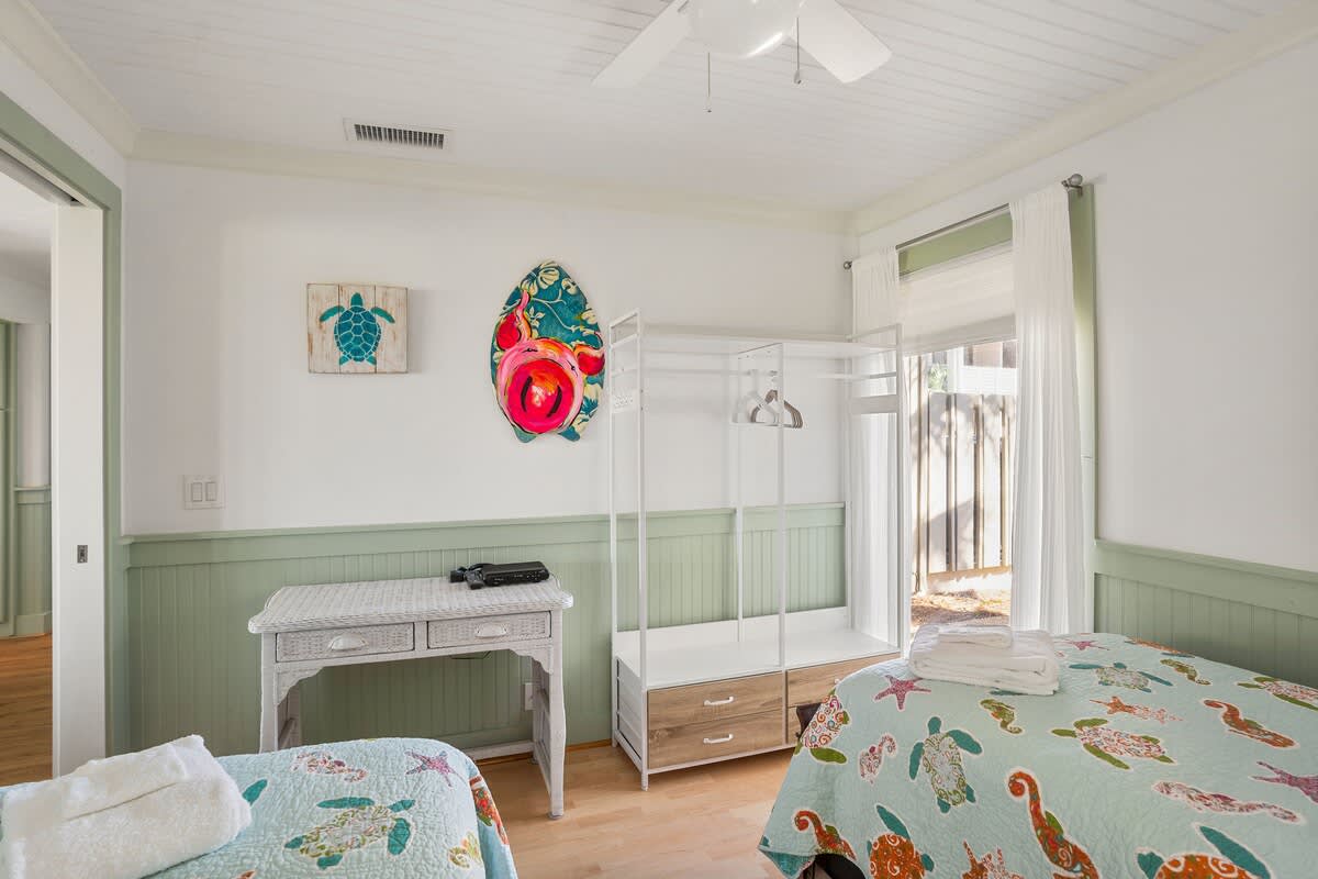 Guest Room with 2 Double Beds and Full En Suite Bathroom