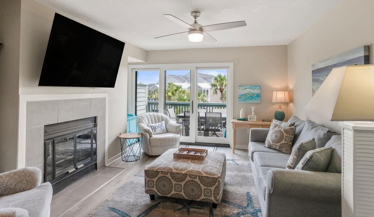 Lovely, comfortable living room area