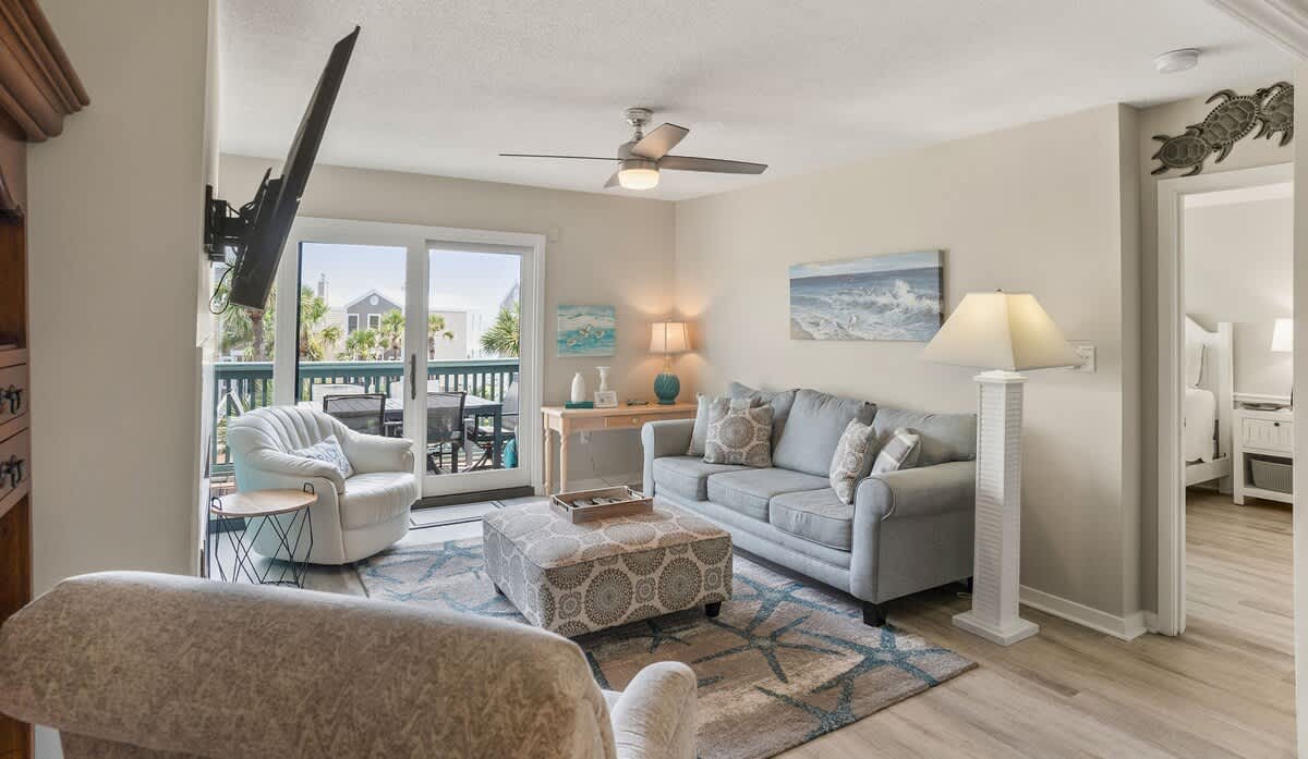 Lovely, comfortable living room area