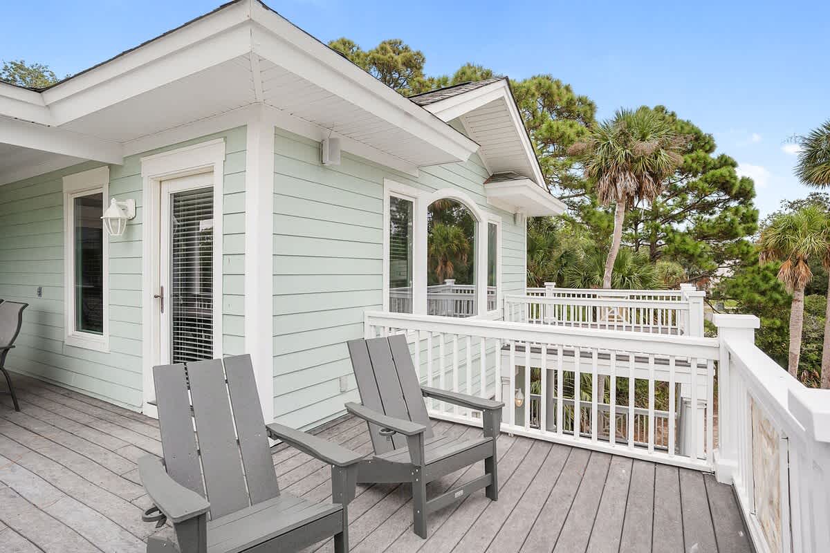 Lovely outdoor deck area