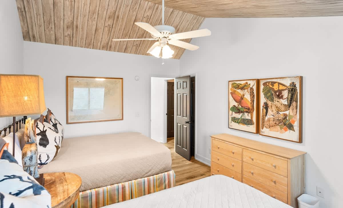 Guest Bedroom 2 Upstairs