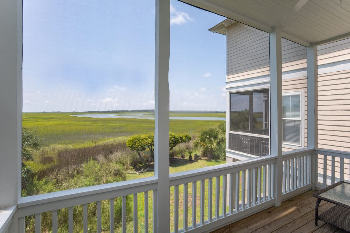Private Screened in Porch
