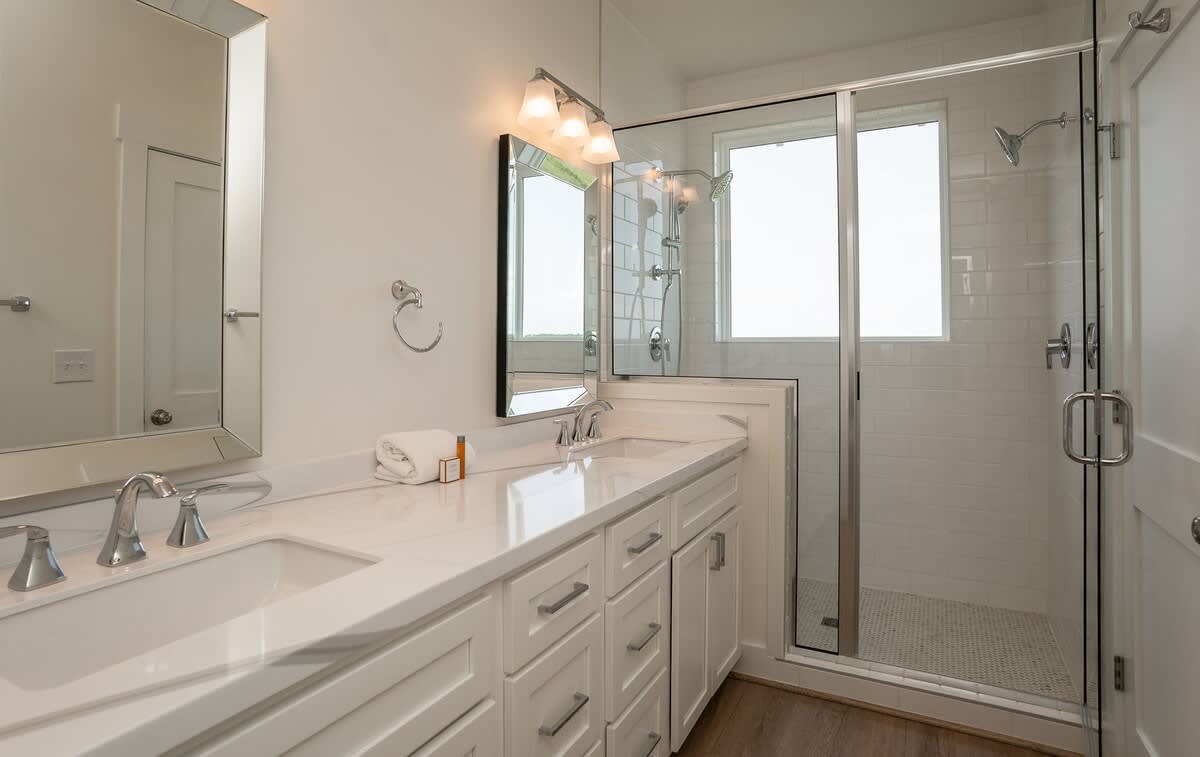 Primary En Suite Bathroom