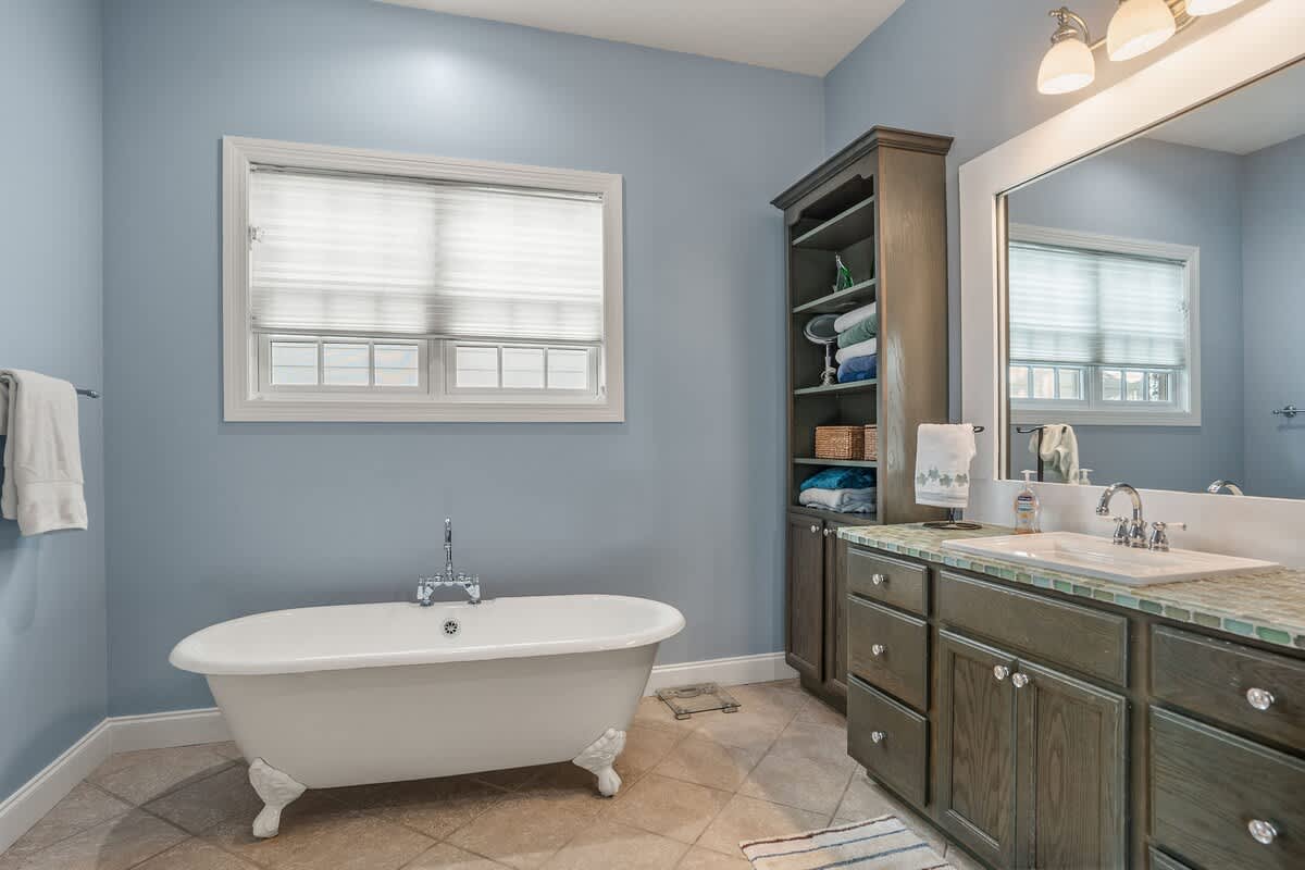 Primary En Suite Bathroom with Shower and Soaking Tub