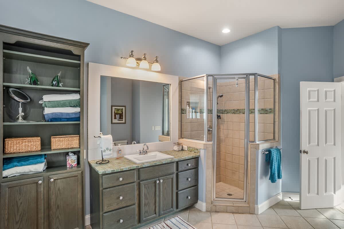 Primary En Suite Bathroom with Shower and Soaking Tub