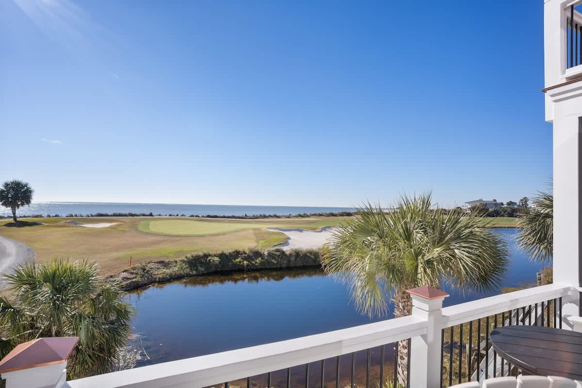 Stunning beach and golf course views