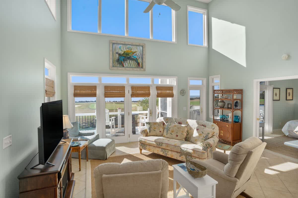 Huge, open concept living room