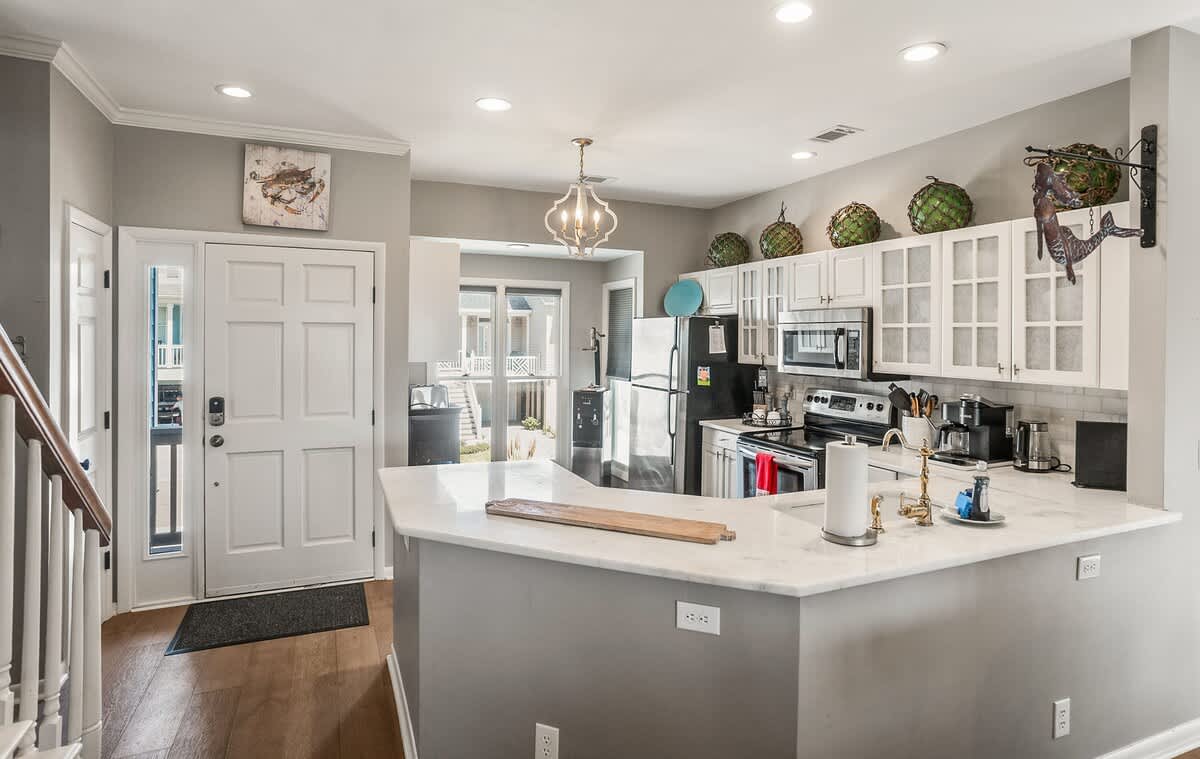 Open concept kitchen and dining area
