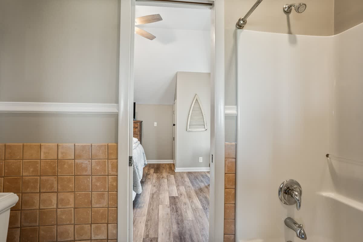 Second floor Jack and Jill full bathroom