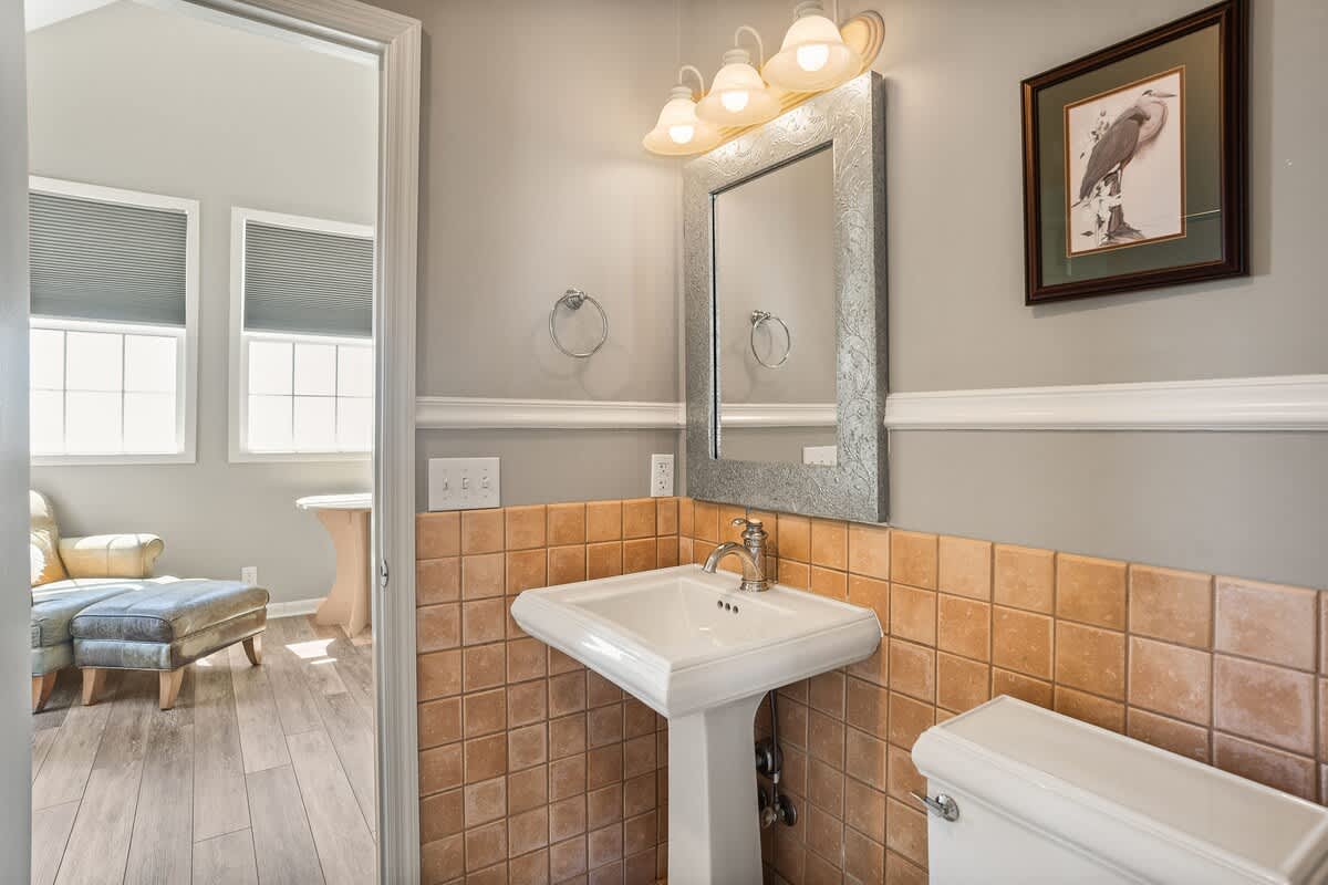 Second floor Jack and Jill full bathroom