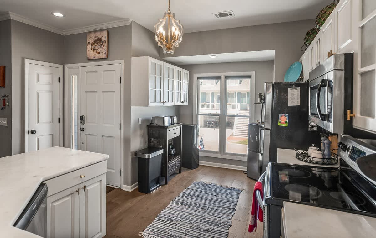 Open concept kitchen and dining area