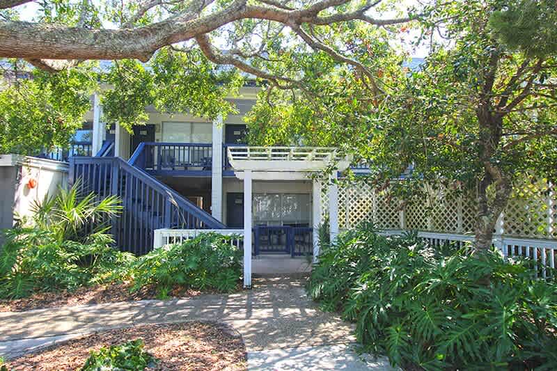 Entrance to Sunsuites