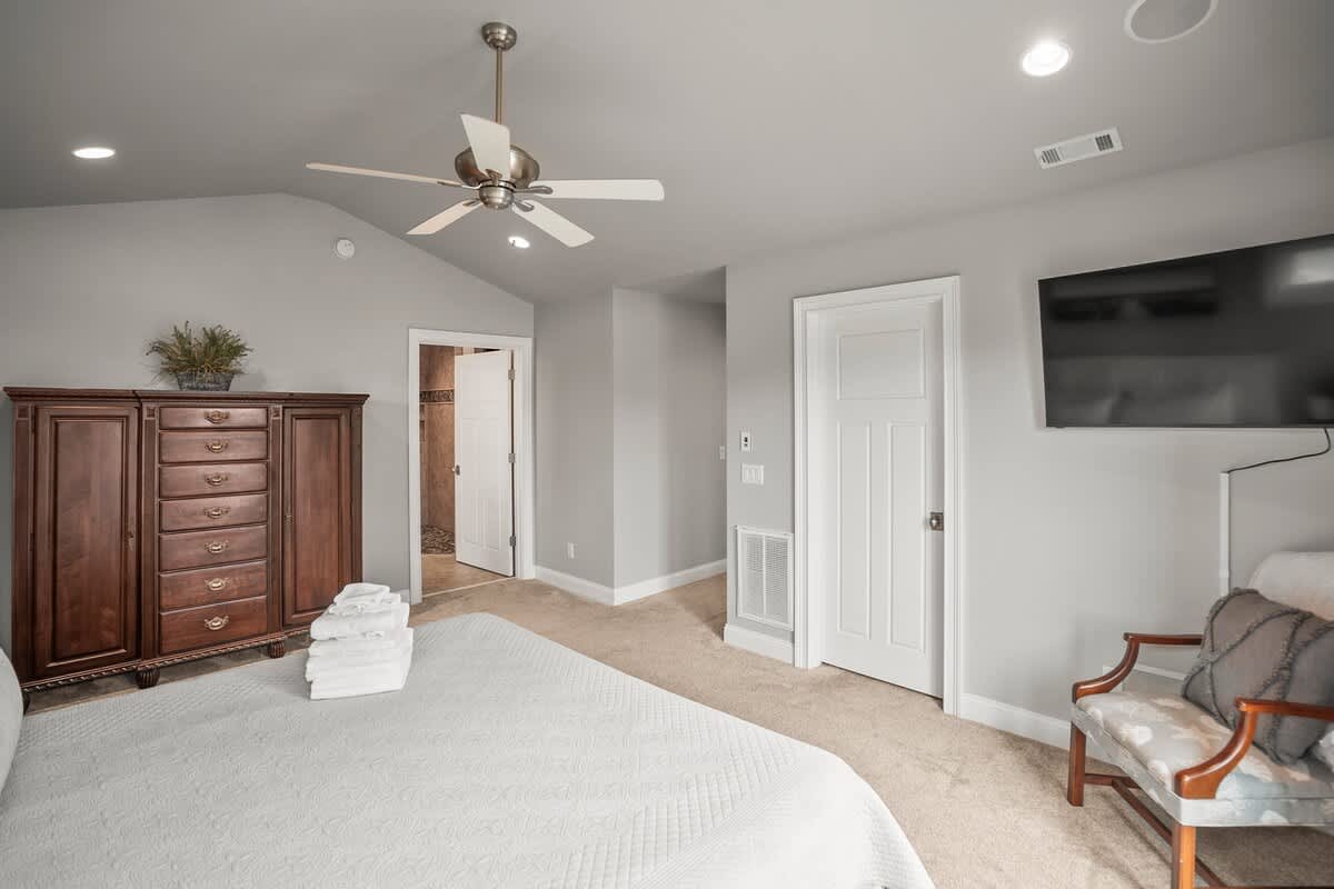 2nd Level Primary with King Bed, Deck Access and Full En Suite Bathroom