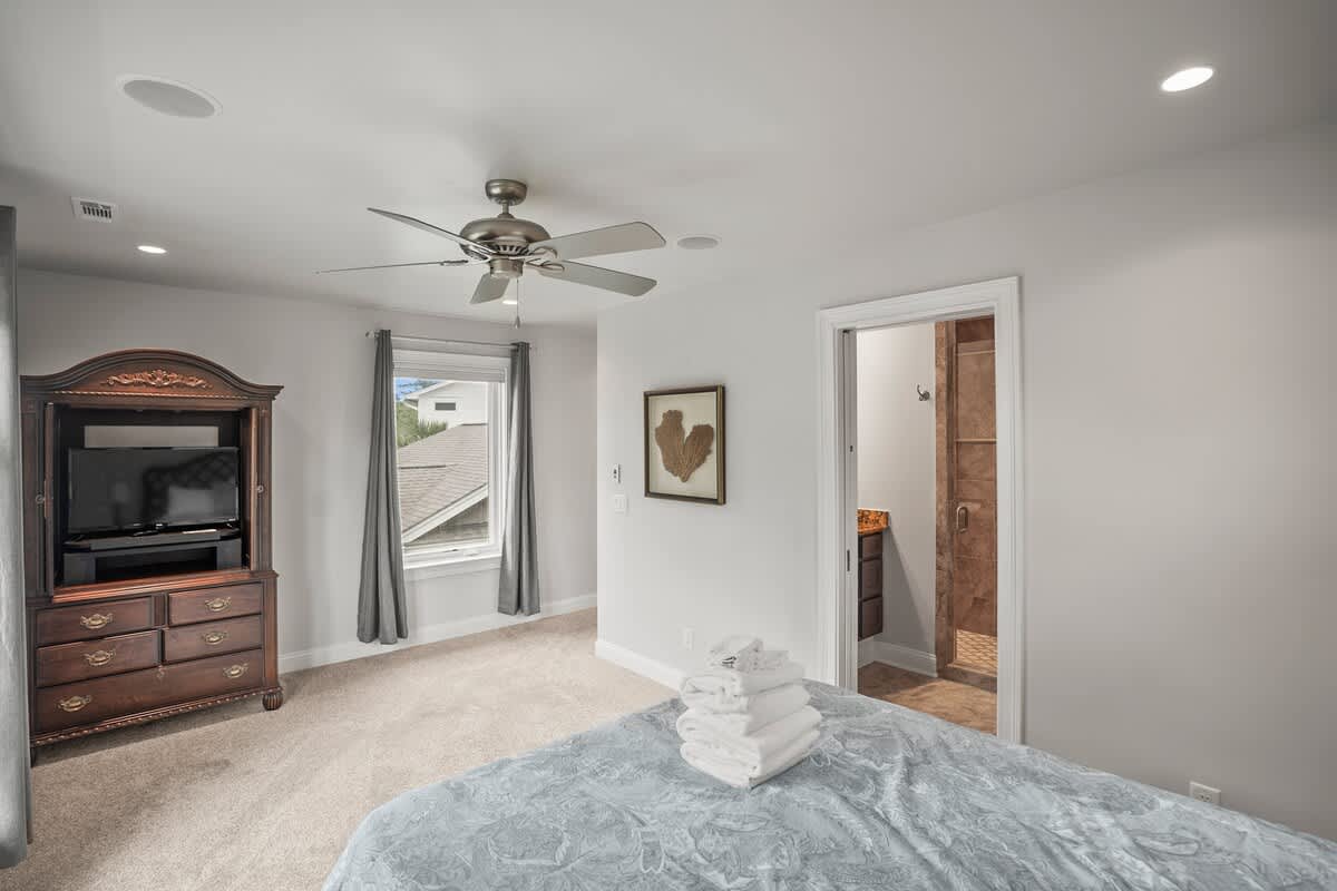 2nd Level Guest Bedroom with Queen Bed and Full En Suite Bathroom
