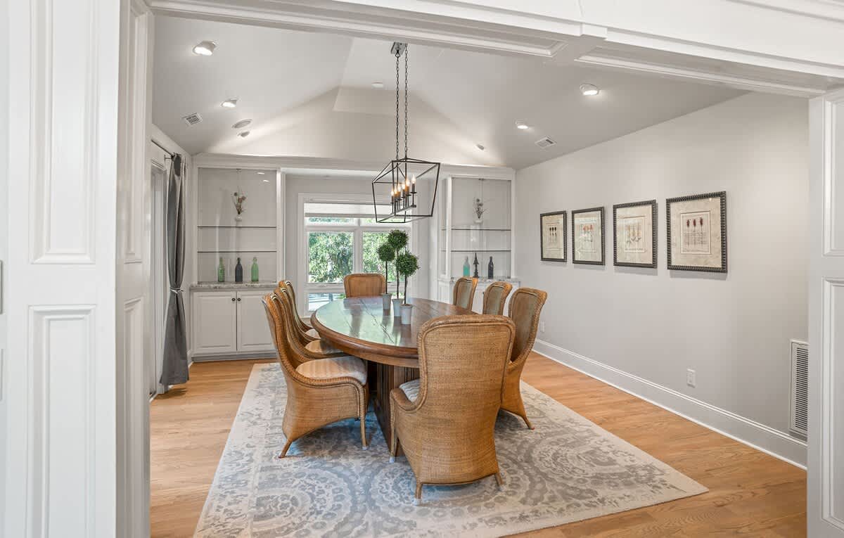 Dining Room Seating for 10