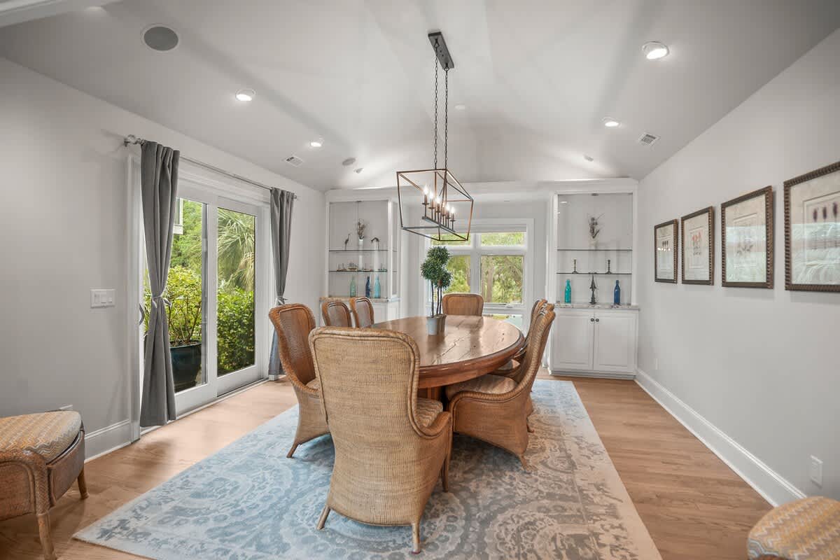 Dining Room Seating for 10