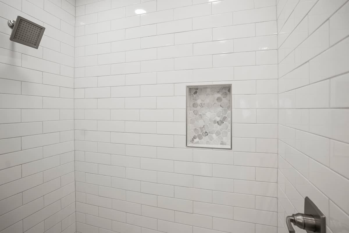 First floor guest bedroom with en suite bathroom