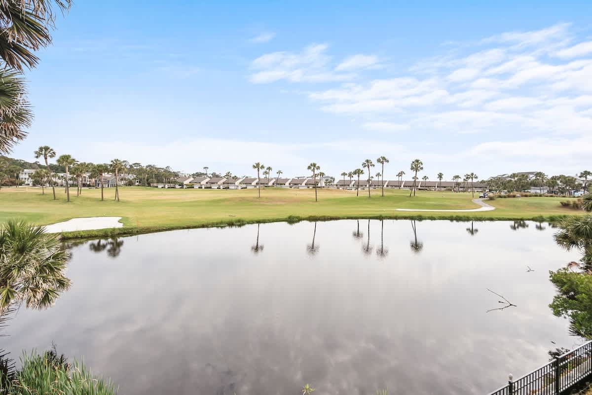 Spectacular golf course and water views