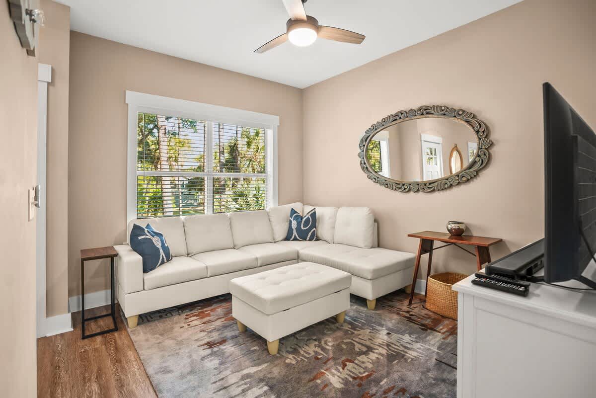 Second living room area