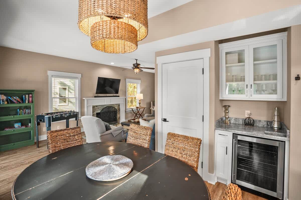 Open concept kitchen and dining area