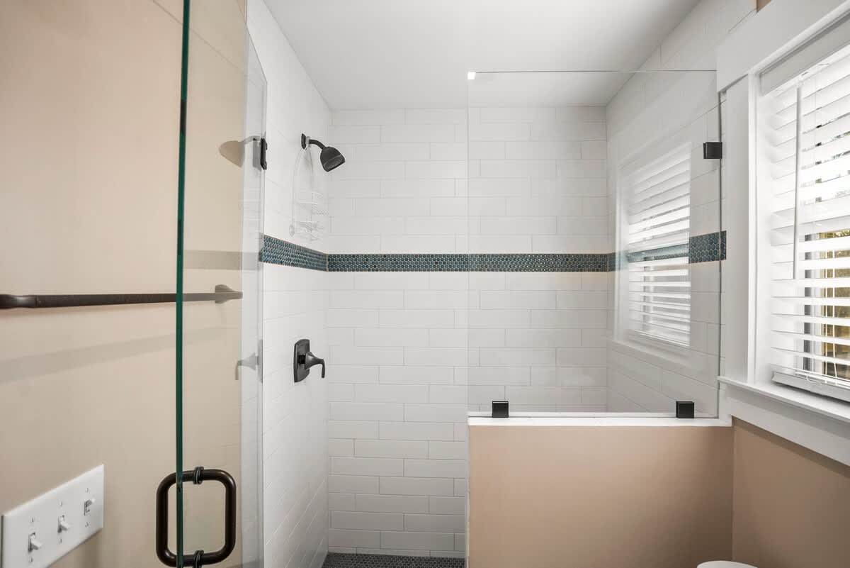 Second floor full guest bathroom