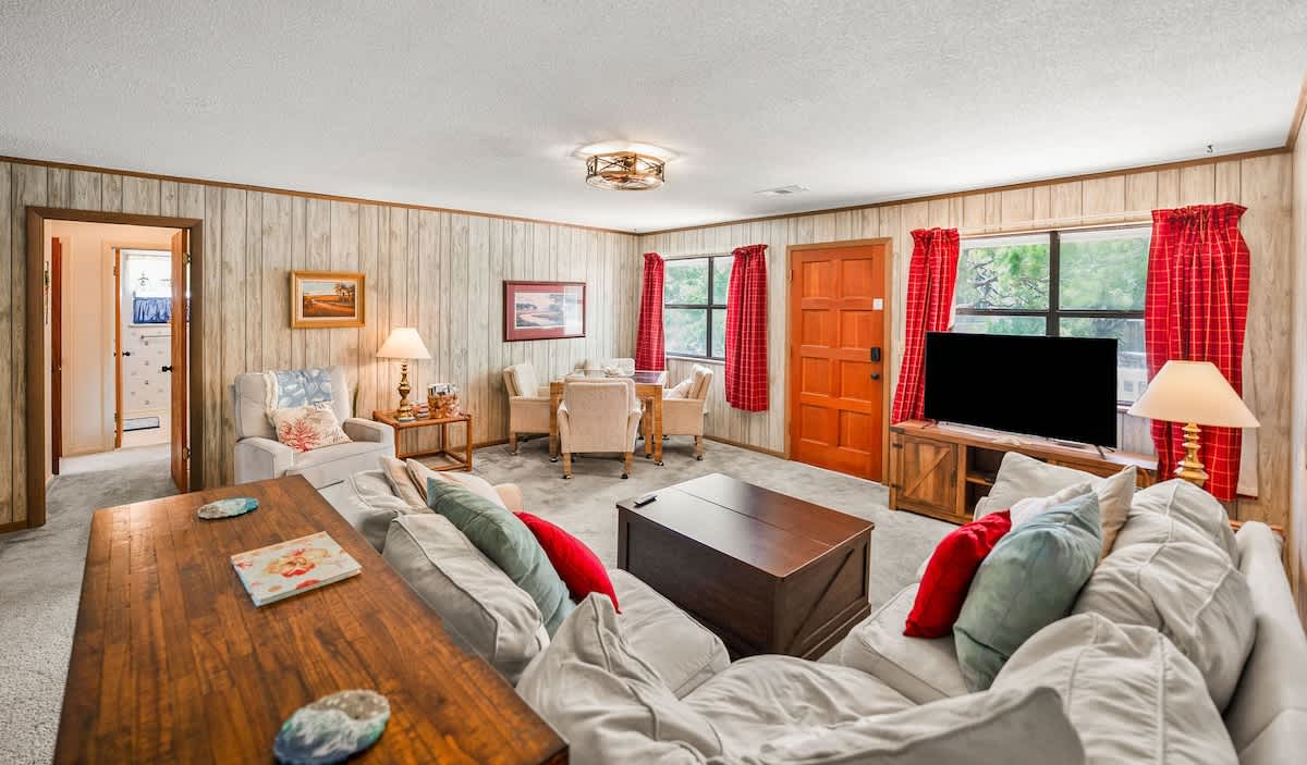 419 Tarpon Blvd | Photo 5